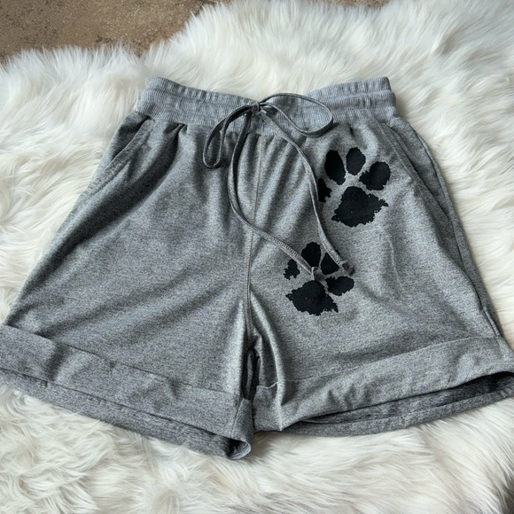 🐾 PAW-PRINT SHORTS - Picture 1 of 5